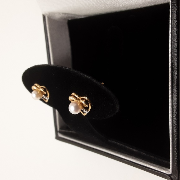 10K Yellow and White Gold Pearl Earrings - Picture 3 of 14